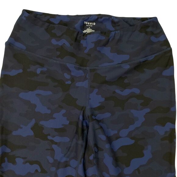 Torrid Active Leggings Womens 2 Navy Camo Mesh Breathable Athleisure Gym Workout - Picture 2 of 12